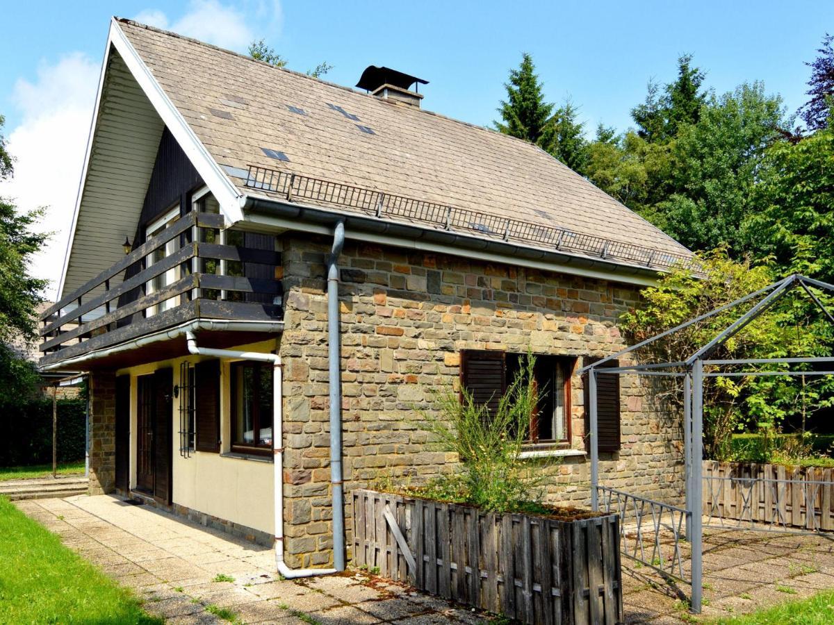 Villa Inviting Chalet In The Woods In Ovifat à Waimes Extérieur photo